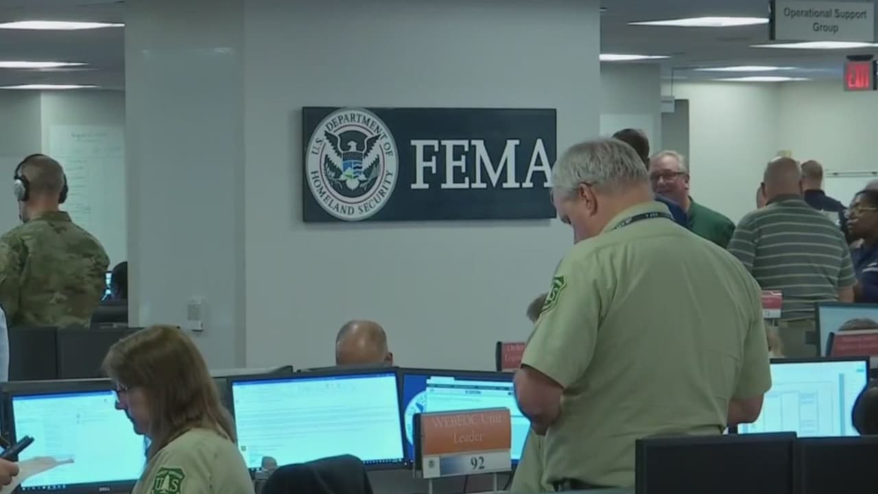 Aprobación de fondos depende los cambios que exigen a los agentes de ICE