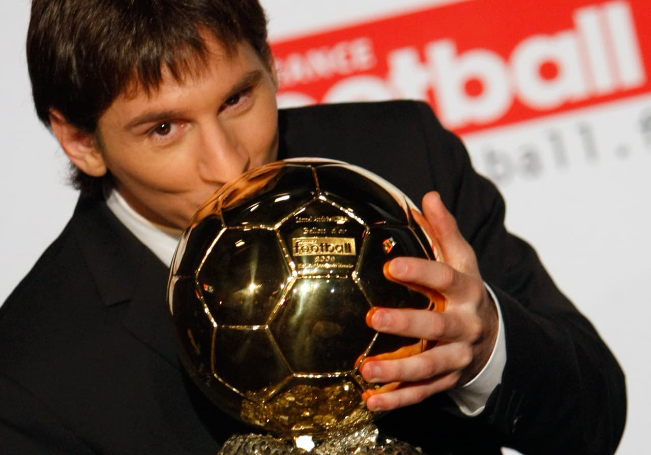 Fue galardonado con el Balón de Oro en seis ocasiones. Su primer Balón lo ganó en el 2009.