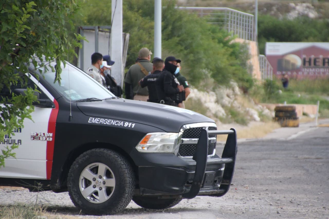 El pasado viernes, el alcalde de Del Río, Bruno Lozano, 
<a href="https://www.univision.com/local/san-antonio-kwex/del-rio-inmigrantes-texas-declaracion-emergencia-desastre-local-acuna-haiti">declaró un estado de emergencia por desastre local</a> y dijo que la ciudad. Ese mismo día, 
<a href="https://www.univision.com/local/san-antonio-kwex/puente-internacional-del-rio-cierre-casetas-peaje">ordenó el cierre de las casetas de peaje en el puente internacional</a> que conecta la ciudad con ciudad Acuña para detener el tráfico a través del puente, como medida de seguridad.