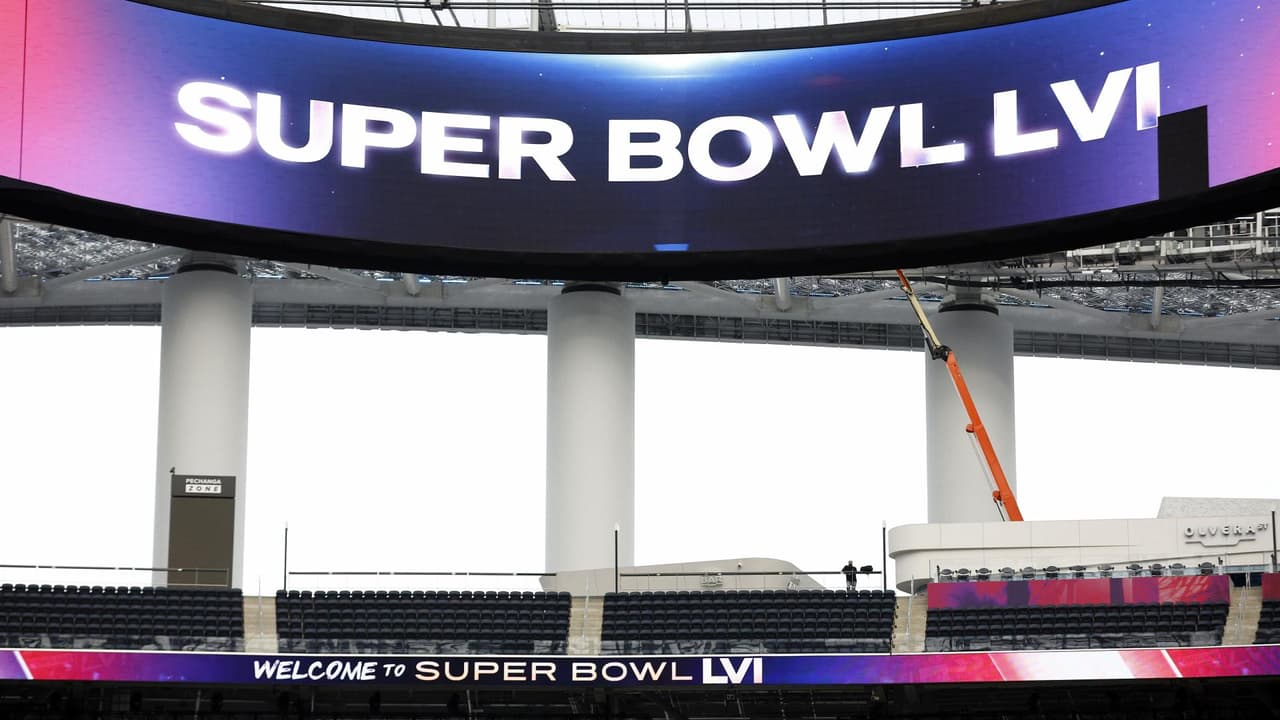 Autoridades prueban equipos tecnológicos que se usarán para garantizar la seguridad de asistentes al Super Bowl