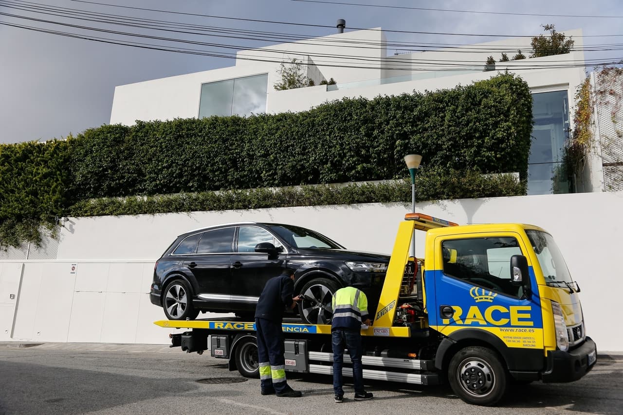 Shakira hizo frente a la emergencia, que le surgió un mes antes del comienzo de su gira 'El Dorado', cuyo estreno se vio obligada a posponer el año pasado al sufrir una hemorragia en sus cuerdas vocales.