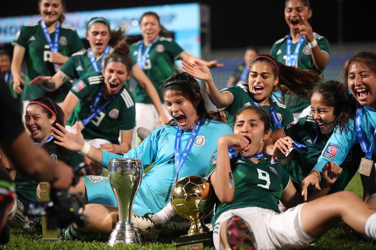 Así fue la premiación y el festejo del histórico triunfo del Tri femenil Sub 20. Se impuso en la final del Premundial Sub 20 de la Concacaf a Estados Unidos y con ello, además, consiguió su boleto al Mundial de la categoría que se celebrará en Francia en agosto.