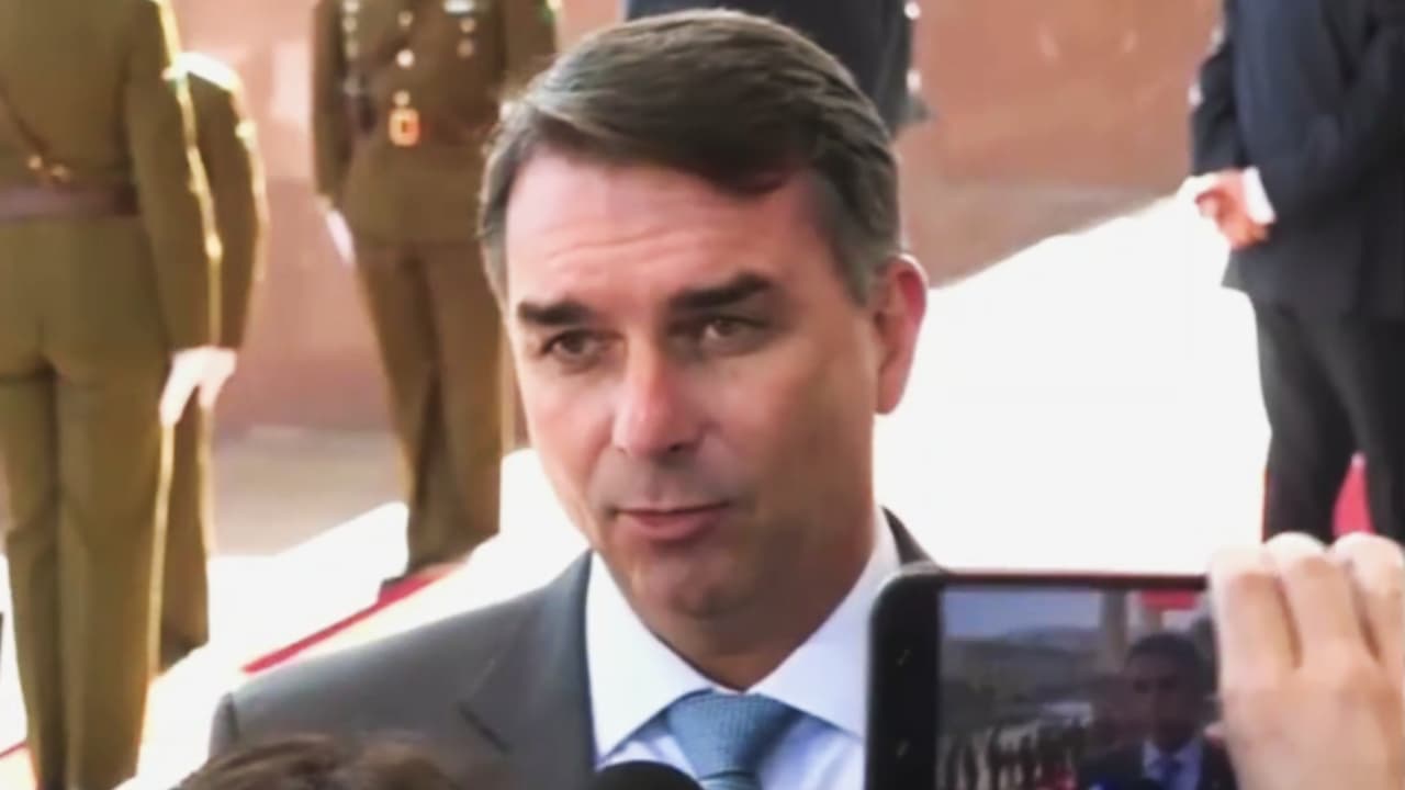 La polémica salida de Bolsonaro de Brasil a EEUU con apoyo de Trump: analista explica qué consecuencias podría enfrentar