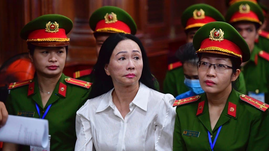 La poderosa multimillonaria a la que condenaron a muerte por un megafraude de $12,500 millones