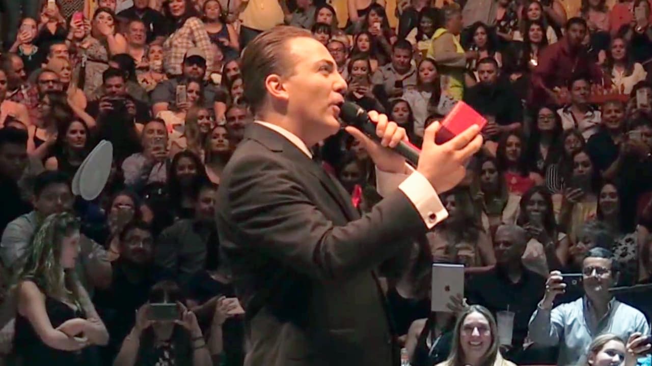 Cristian Castro, su petición de matrimonio en un palenque y otras excentricidades