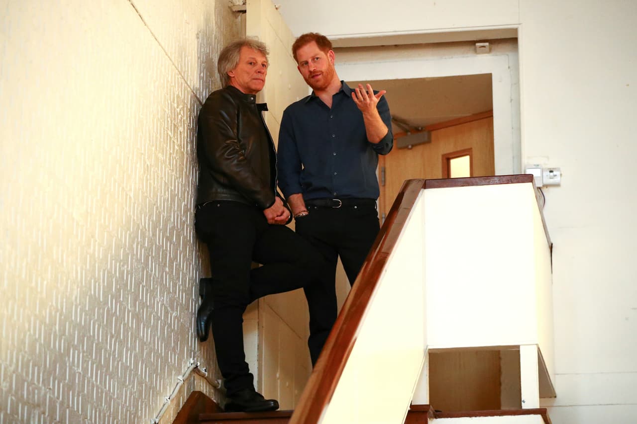 Todavía se desconoce cuándo se le unirá su esposa, Meghan Markle.