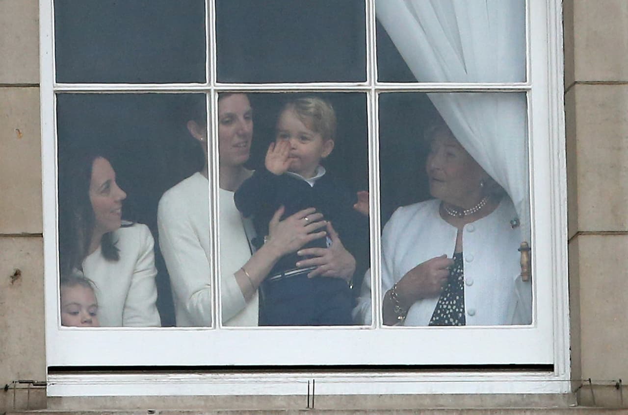 Imágenes del festejo real 'Trooping the Colour' en honor a la Reina.