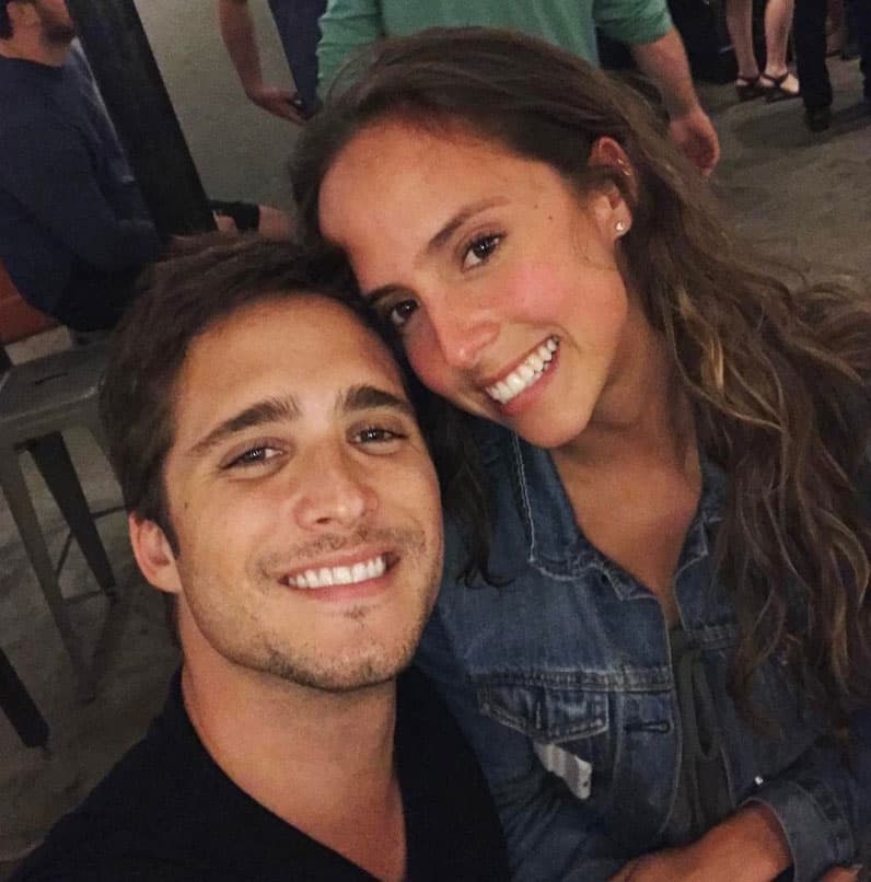 Natalia no siguió sus pasos, pues ella estudia la licenciatura en medicina en Estados Unidos.