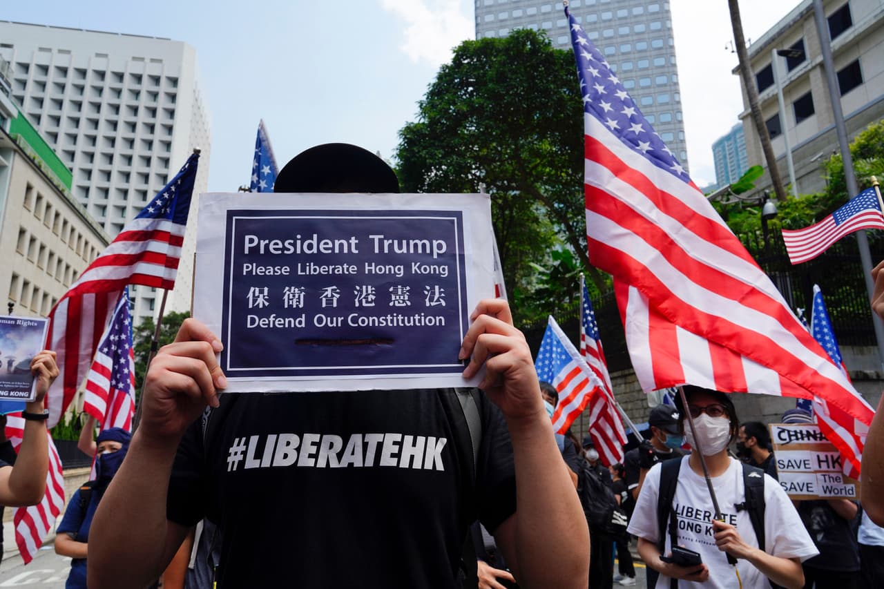 Los manifestantes de Hong Kong piden a Trump que interceda y "libere" ese territorio de China