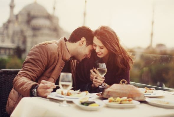 Hacer un maridaje de vinos como una auténtica sommelier puede parecer complicado, pero estas sencillas recomendaciones bastarán para cosechar varios “Ohhh” y “Aaaah” de tus familiares y amigos.