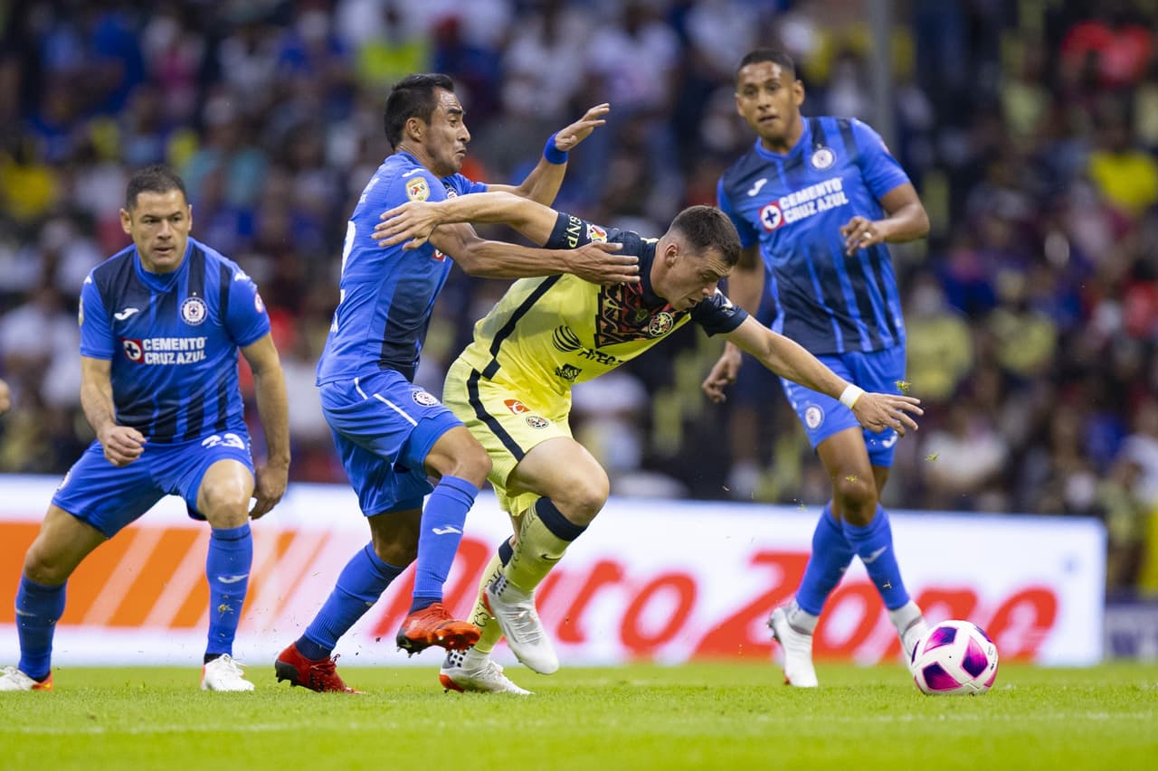 Cruz Azul y América vivieron un partido parejo en la cancha del Estadio Azteca donde las emociones no se hicieron esperar.