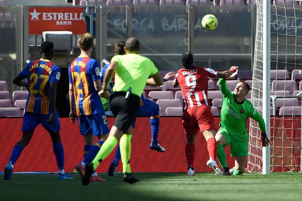 Barcelona y Atlético de Madrid no se hacen daño en el Camp Nou y le dan la oportunidad al Real Madrid de ponerse como líder del torneo.
