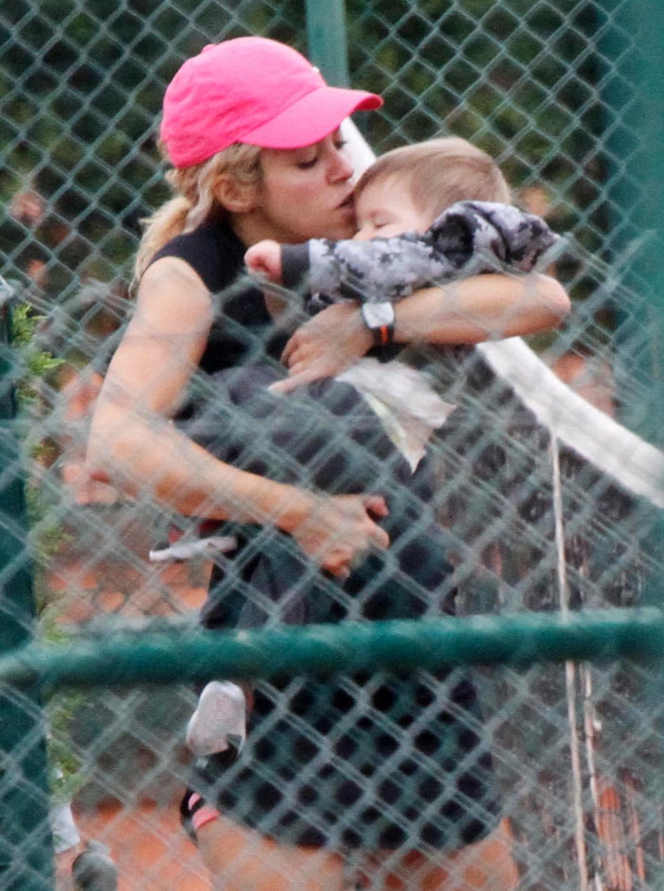 Se decidió que la colombiana tendrá la custodia de los menores y
<b><a href="https://www.univision.com/famosos/shakira-pique-huye-hijos" target="_blank">se podrá mudar a Miami con ellos</a></b> de manera definitiva.
<br>