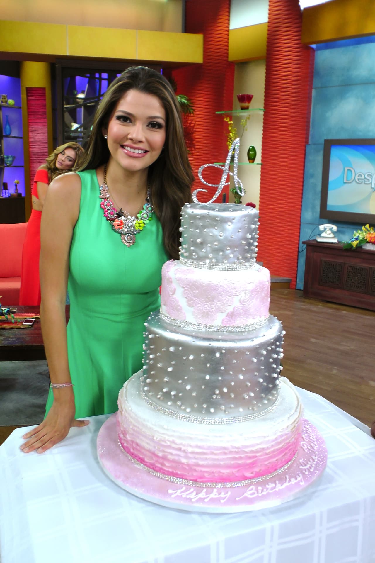 Ana cumplió el domingo 28 años y festejó con su esposo Luis y su amada Giulietta.