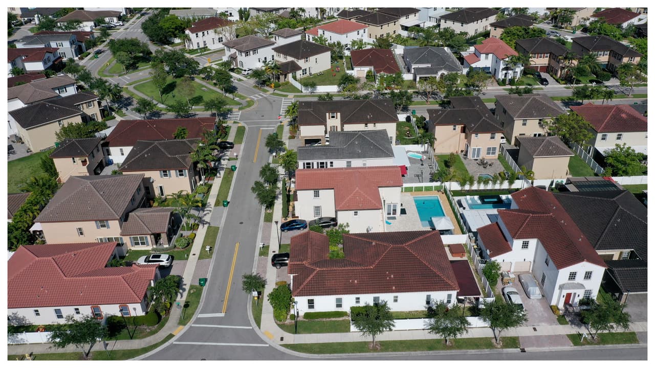 Residentes del sur de Florida viven en el área menos asequible para alquilar vivienda de EEUU, según estudio