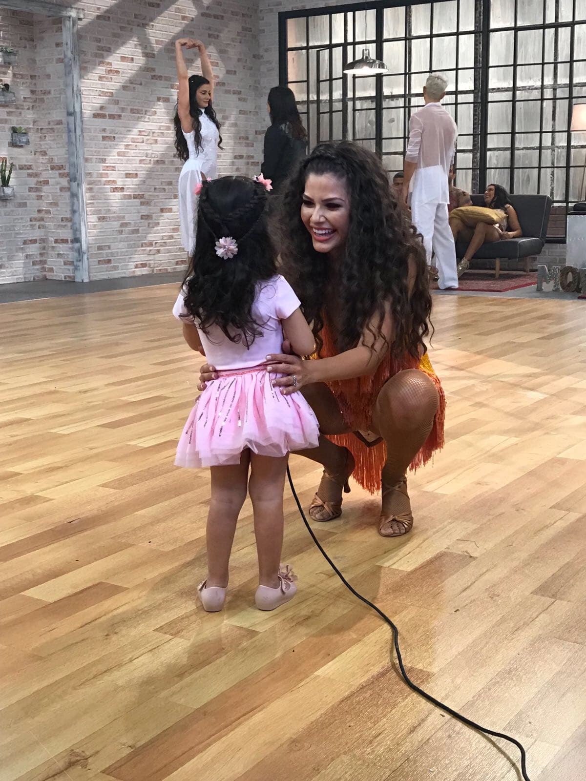 Giulietta es la fan #1 de su mamá y hasta tomó el micrófono para entrevistarla.