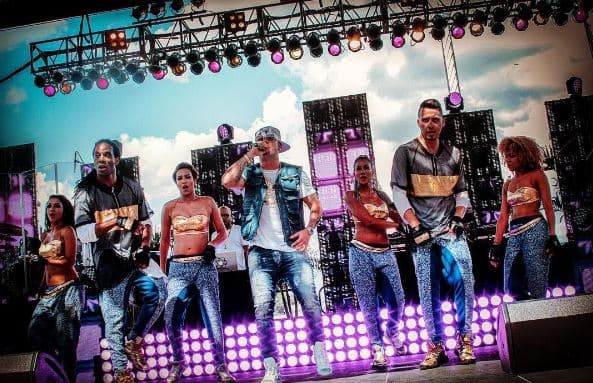 El cantante se ha convertido en referencia para muchos que quieren seguir sus pasos a base de constancia, disciplina y talento.