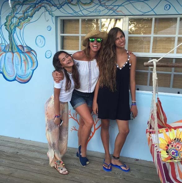 ¡Guapísimas y con un bronceado espectacular!