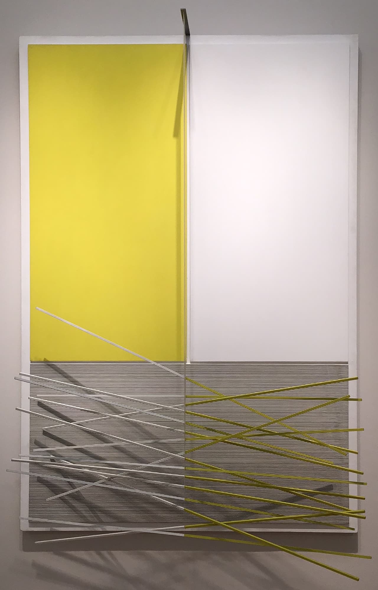 <b>Jesús Rafael Soto</b>
<br>
<i>Venezuela</i>
<br>Barres et Rectangles Jaunes et Blancs, 1965
<br>Sicardi Ayers Bacino
<br>Pintura: acrílico sobre tabla con varillas de aluminio y hilo de nylon.
<br>Tamaño: 62.0 × 42.5 × 23.0 pulgadas
<br>Miami Beach Convention Center | G1