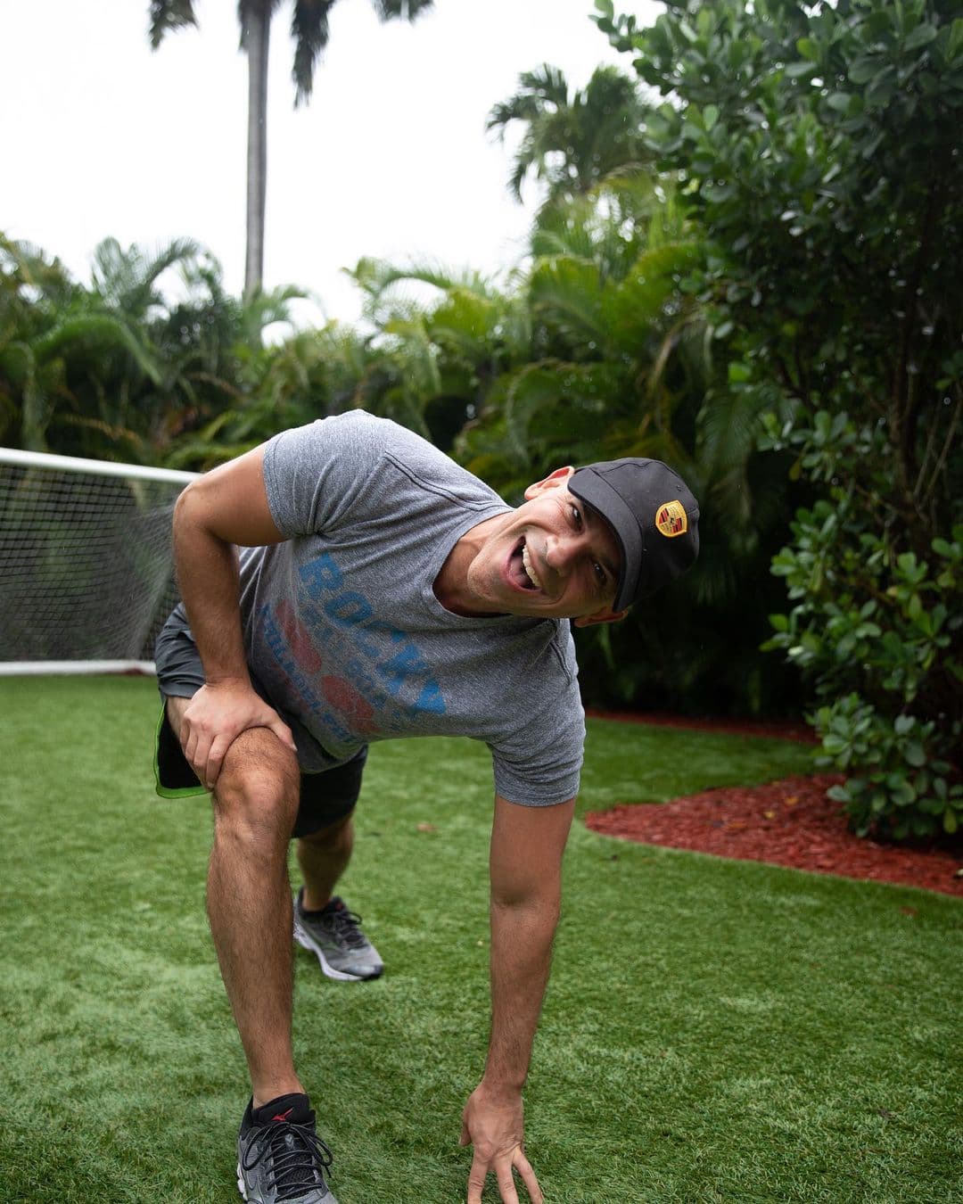 Dr. Juan también hace lo suyo, y nos recuerda la importancia del ejercicio para mantener un estado físico óptimo.