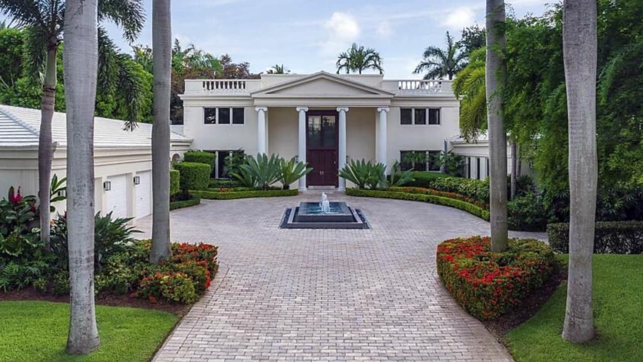 Esta es la entrada de la que era la mansión de Don Francisco.