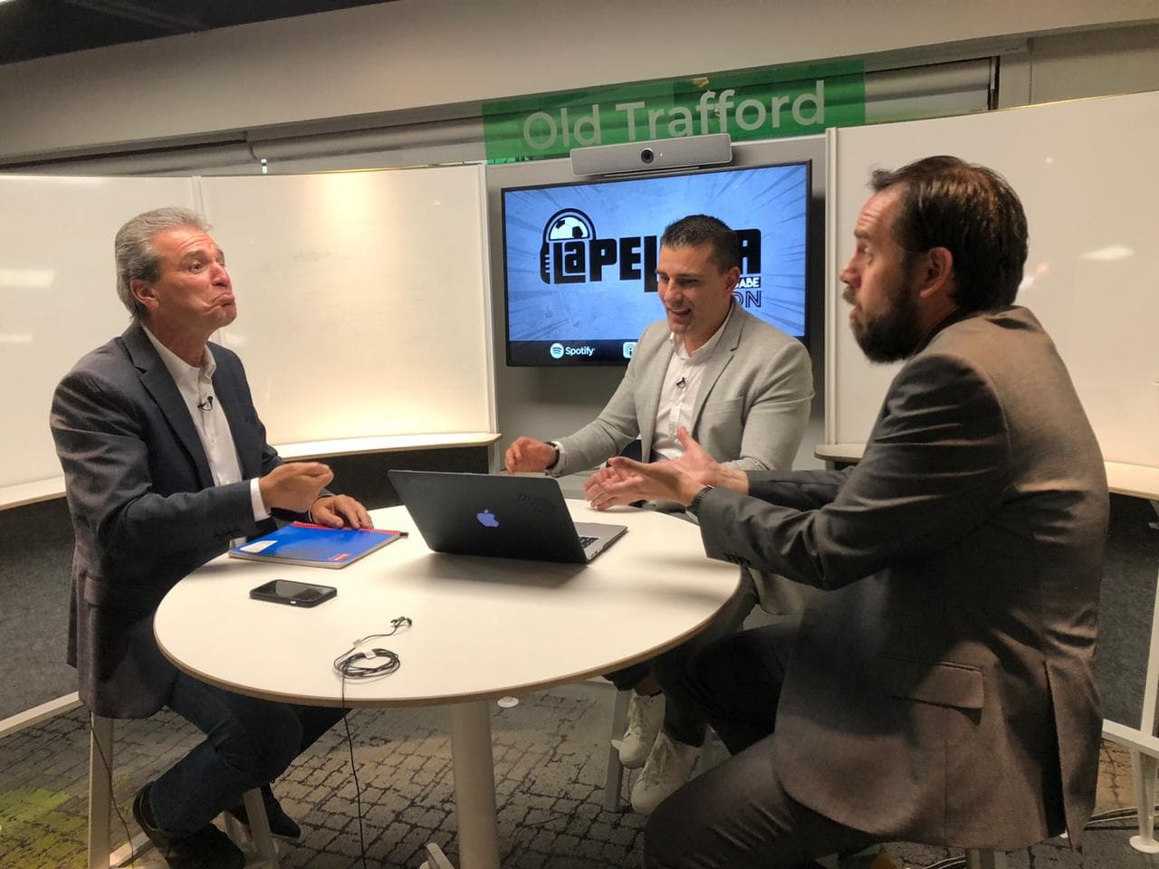 El día que Chivas prometió una estatua a Néstor de la Torre