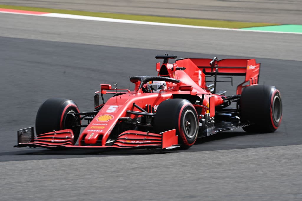 Charles Leclerc, Alexander Albon, Daniel Ricciardo, Esteban Ocon, Lando Norris, Sergio Pérez y Carolos Sainz, completan los que iniciarán en las primeras diez posiciones en el GP de Eifel.