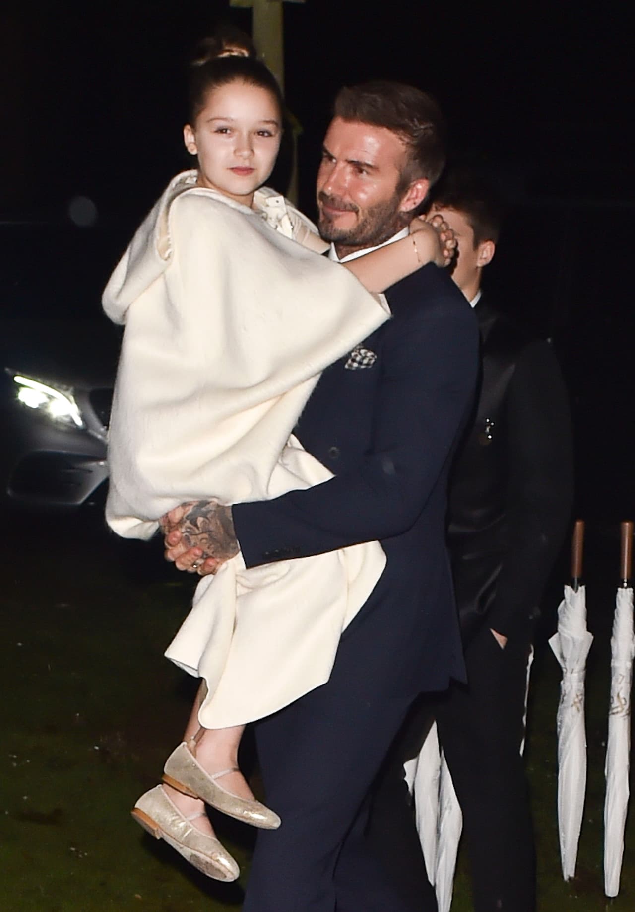Aunque Victoria Beckham admitió que ama su trabajo y que este representa "su pasión", tanto ella como su marido, el exfutbolista David Beckham, se mantienen alertas en el cuidado de sus hijos.
<br>