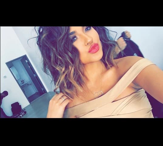 Los besos que comparte en las redes sociales son la sensación, por eso disfruta consintiendo así a sus fanáticos.