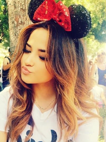 6. OMG! Becky es tan cariñosa que no deja de mandar besos a sus seguidores.