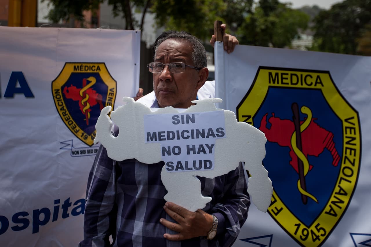 Durante la manifestación, representantes de la Federación Médica Venezolana aseguraron que la escasez de medicinas es de más del 90%.
