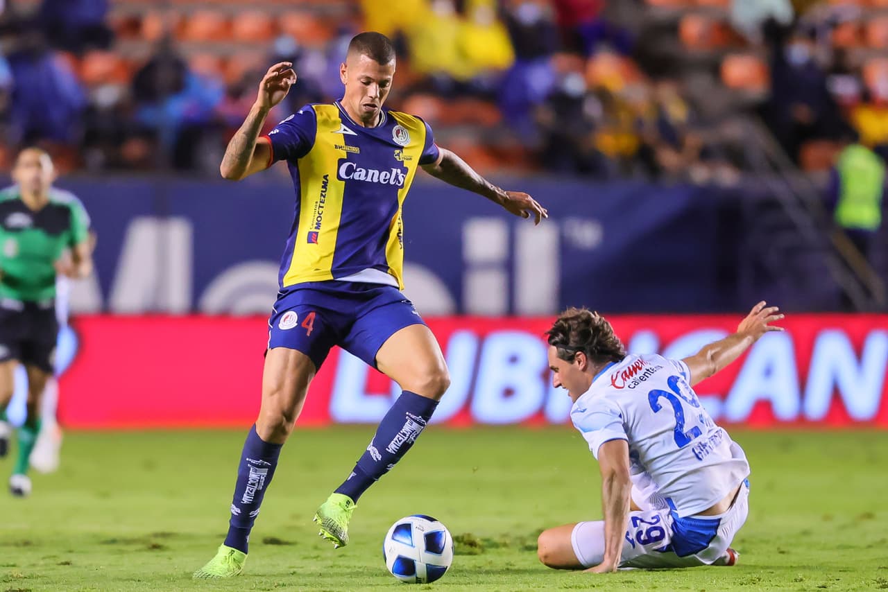 Cruz Azul y Atlético de San Luis tuvieron claras opciones de gol pero ‘Trapito’ Barovero y Sebastián Jurado bajaron la ‘cortina’ para mantener el empate que al final finiquitaron en el marco de la Jornada 6 del Grita México A21.