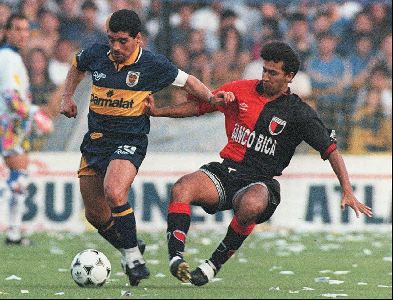 “En este país somos todos guapos. Le digo a Toresani que vivo en Segurola y Habana 4310, séptimo piso. Y vamos a ver si me dura 30 segundos". Luego de cruzarse con el jugador de Colón y retarlo a golpes en televisión nacional.