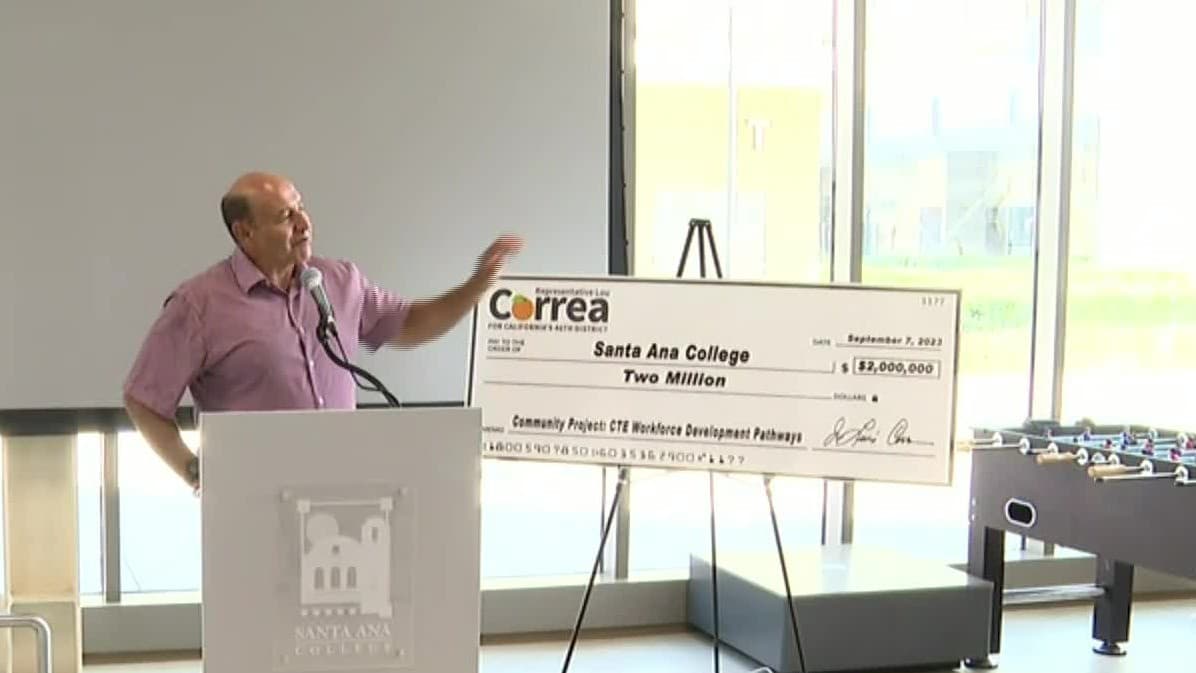 Oportunidades de empleo para estudiantes adultos de escasos recursos en el condado de Orange