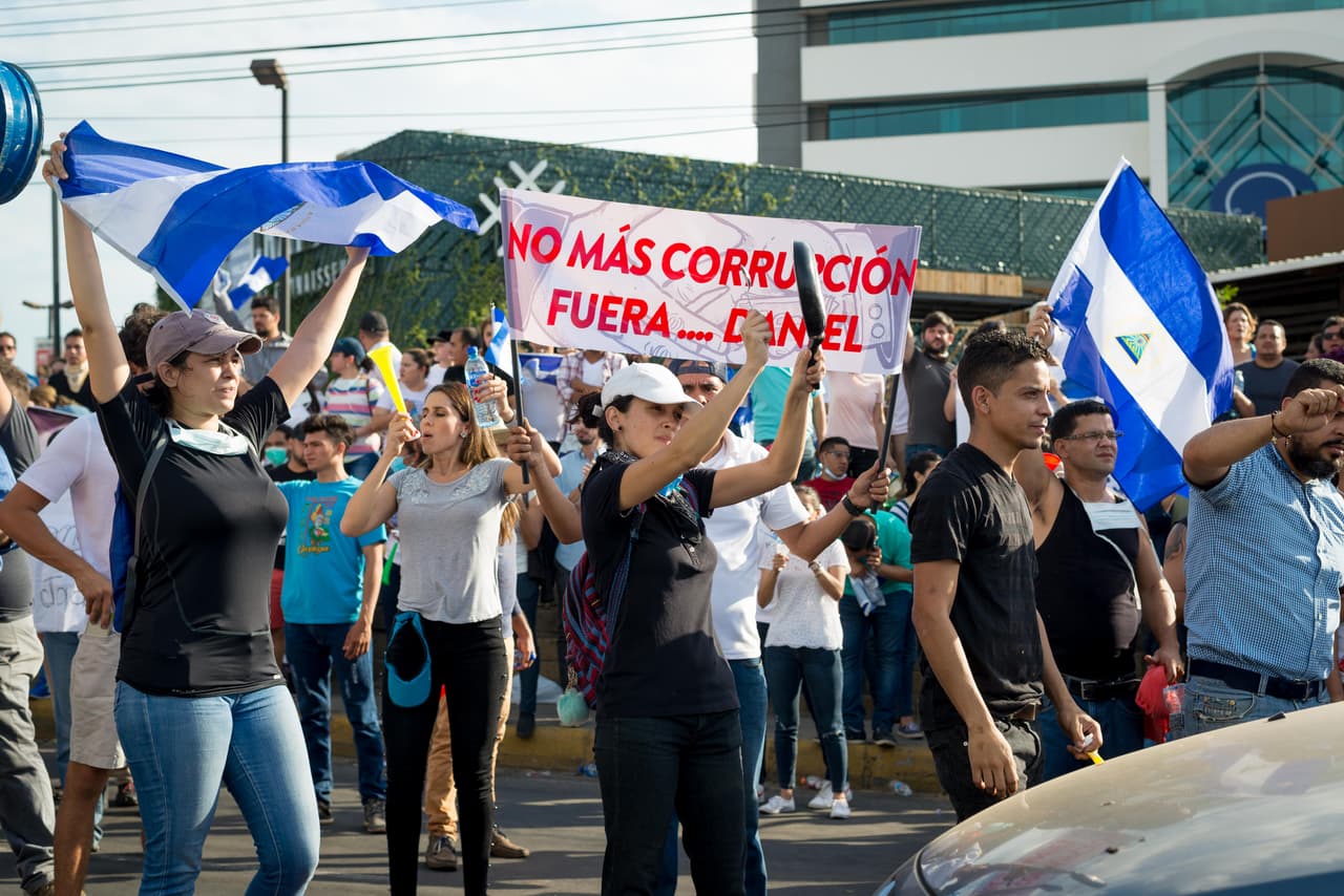 Other symbols of the protests are Nicaraguan flags. In some parts of the country, protesters have taken down the Sandinista Front flags of Daniel Ortega's ruling party. The Nicaraguan anthem and songs that appeal to national freedom as 'Nicaragua Nicaragüita', are also usually heard on the marches.