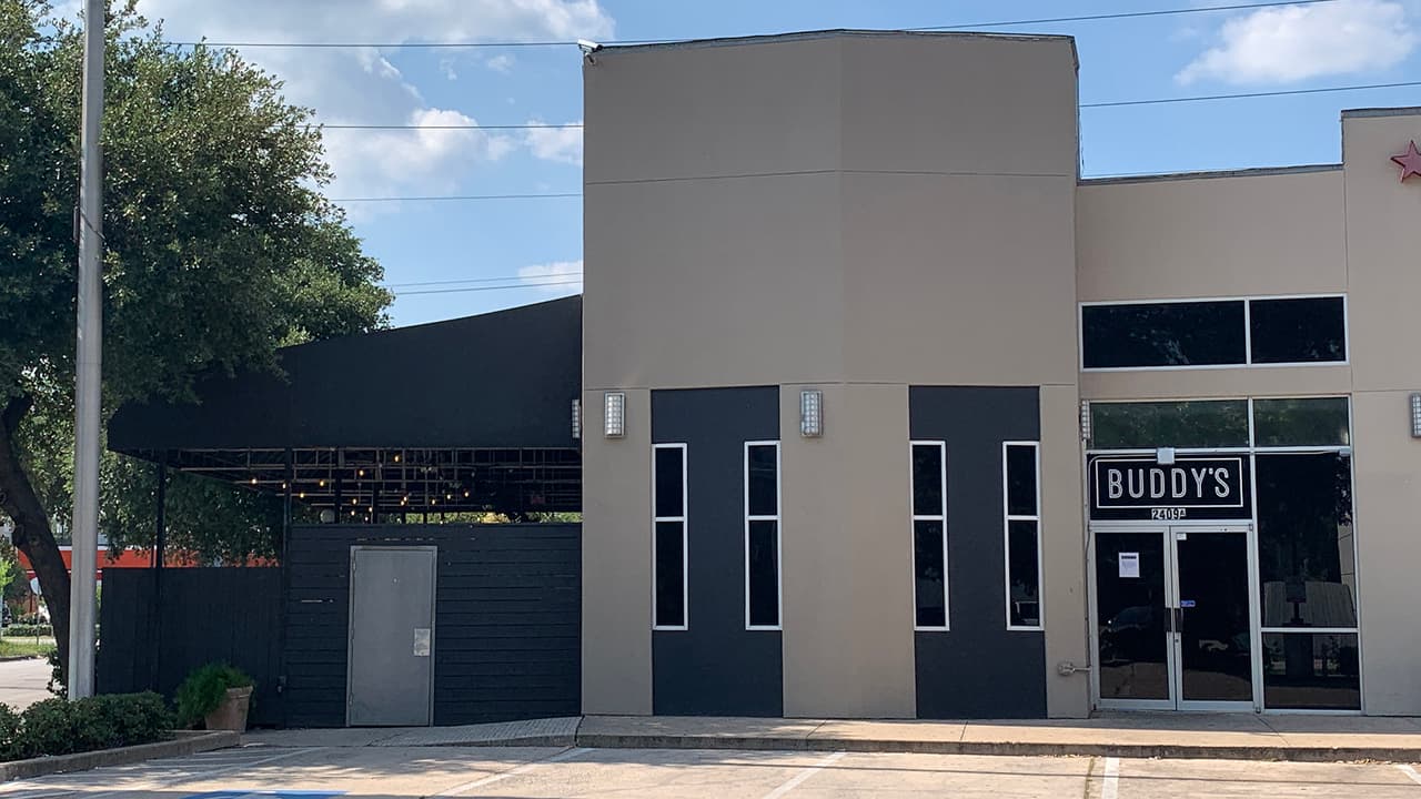 Cierran dos bares gay de Houston después de que varios empleados dan positivo por coronavirus