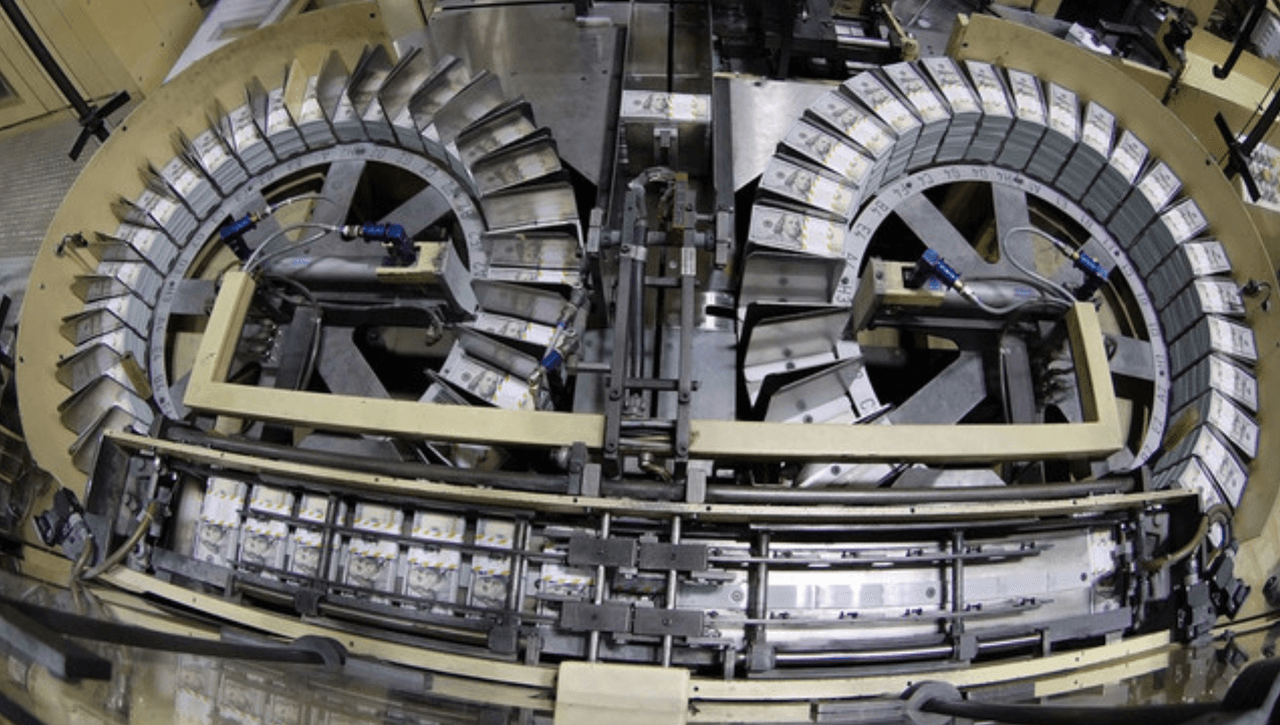 Sin embargo, el Sistema de la Reserva Federal no solicita la impresión de esa denominación tan a menudo como las demás.