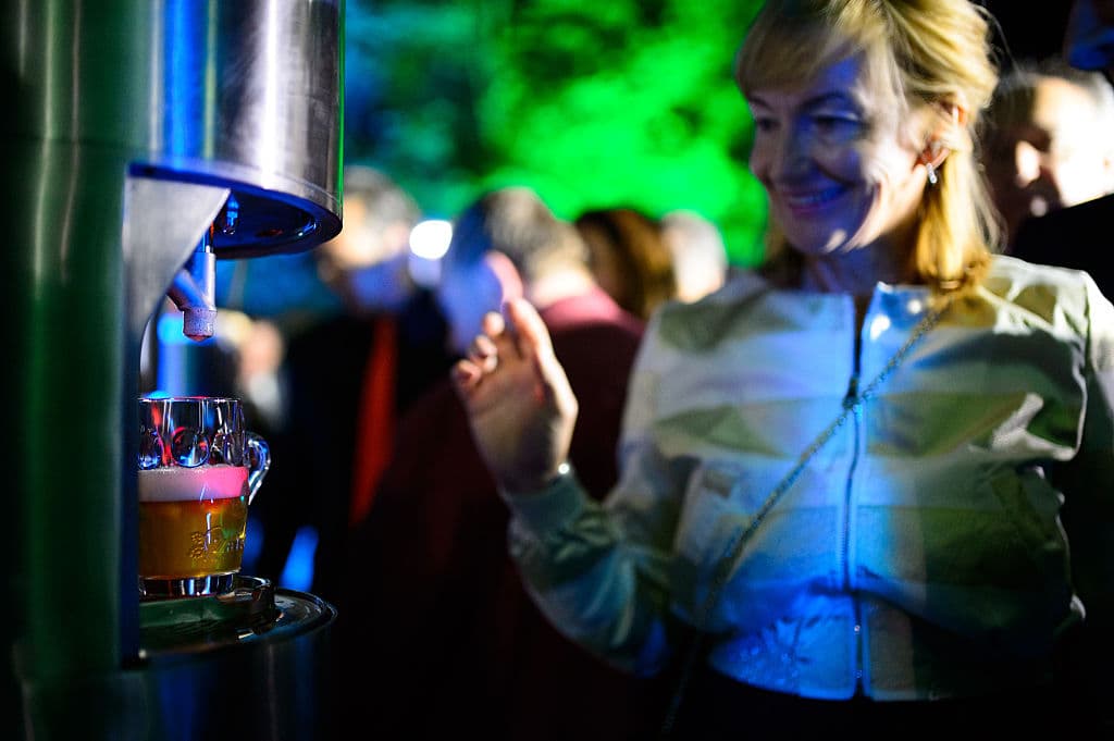 <b>Lugar 12. Eslovenia.</b>
<br>
<br>Consumo per cápita:
<b>12.11 litros (2.66 galones).</b>
<br>
<br>En personas de 20 a 39 años, aproximadamente
<b>el 13.5% del total de muertes al año</b> son atribuibles al alcohol.