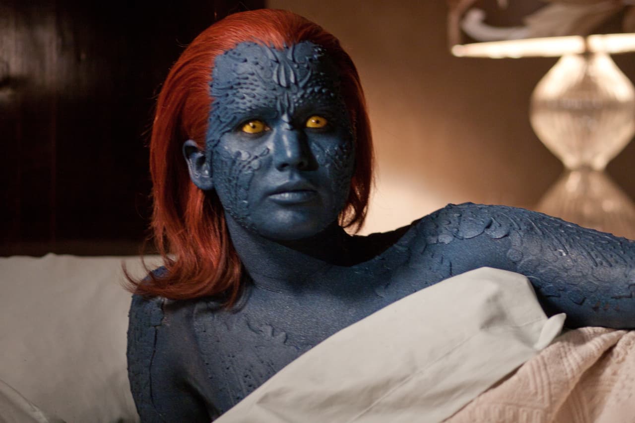 Uno de los grandes giros es el de Mystique, interpretado por la ganadora del Oscar Jennifer Lawrence. El origen de este personaje lo conocimos en 'First Class' y desde entonces lo hemos visto tomando formas diversas (literal).