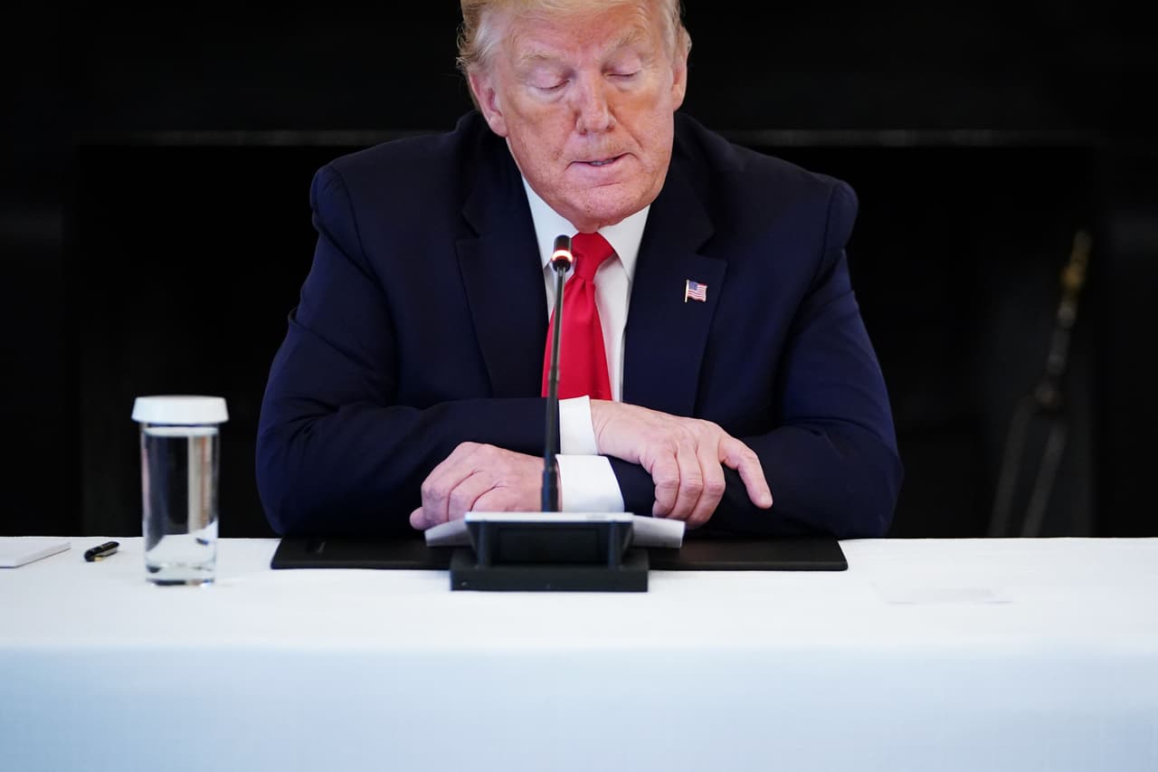 Como unirte a la demanda colectiva contra Trump por negar cheque de estímulo a ciudadanos casados con indocumentados