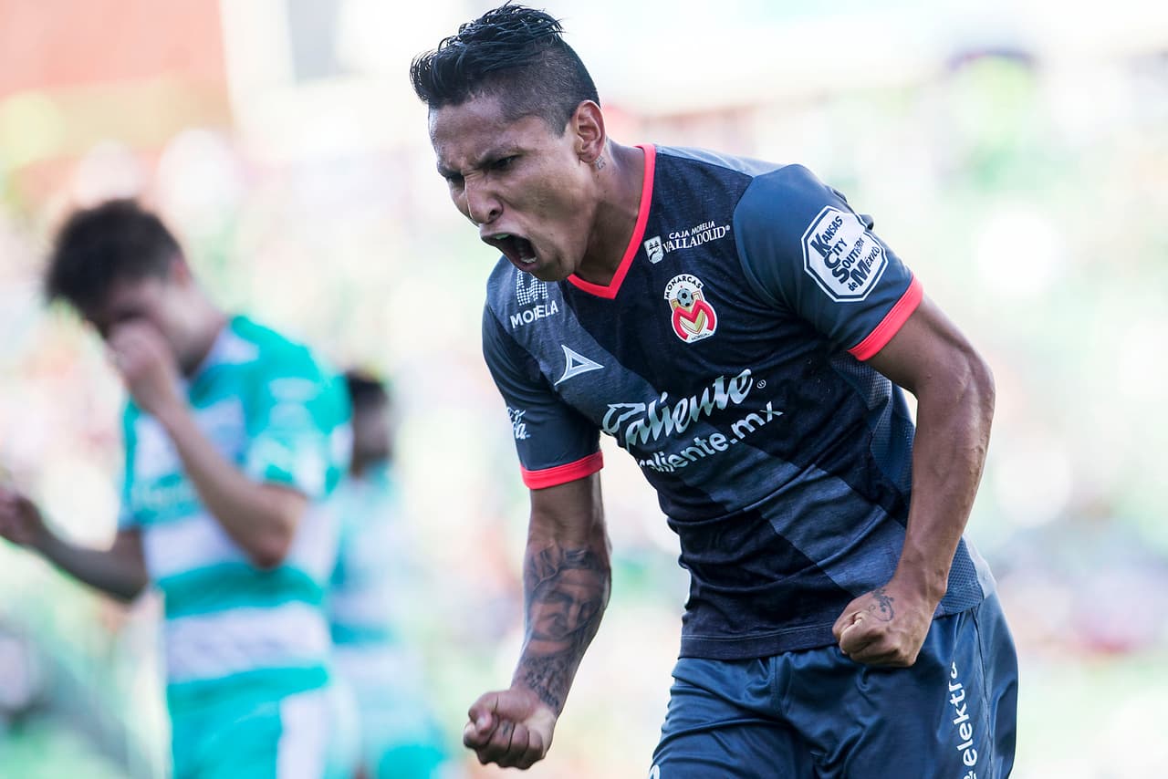 Morelia goleó 4-2 a Santos con ‘hat-trick’ del peruano Raúl Ruidíaz 