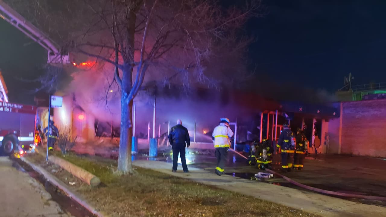 Incendio consume una lavandería en Portage Park