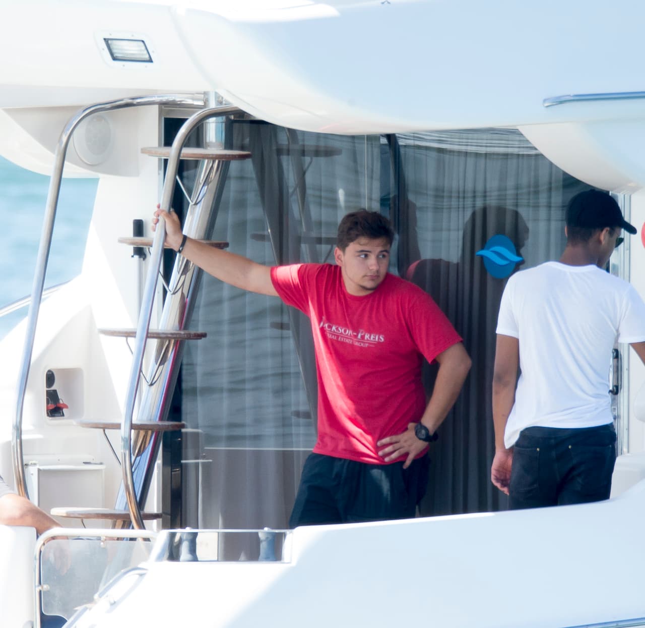 Prince llevó a sus primos Jaafar y Jermajesty.