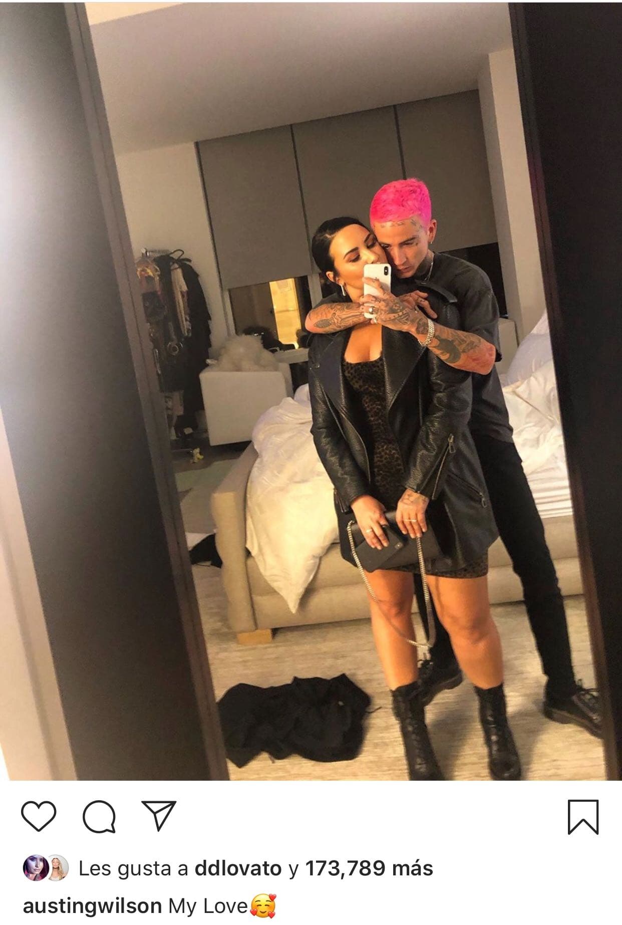 El 21 de diciembre 
<b><a href="https://www.etonline.com/demi-lovato-splits-with-boyfriend-austin-wilson-after-months-of-dating-138415">Entertainment Tonight</a></b> dio a conocer que Lovato se había separado de Wilson. Tanto el modelo como la intérprete borraron en su respectivas cuentas de Instagram las fotos (como esta) que compartieron juntos.
<br>