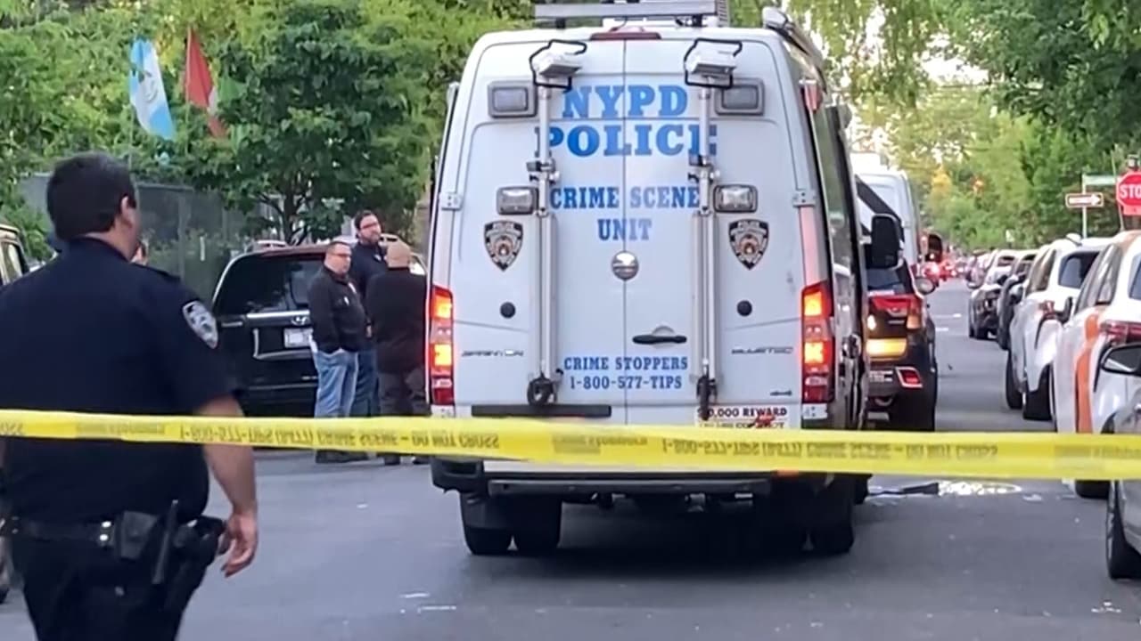 Hallan muerta a una mujer dentro de su apartamento en Brooklyn