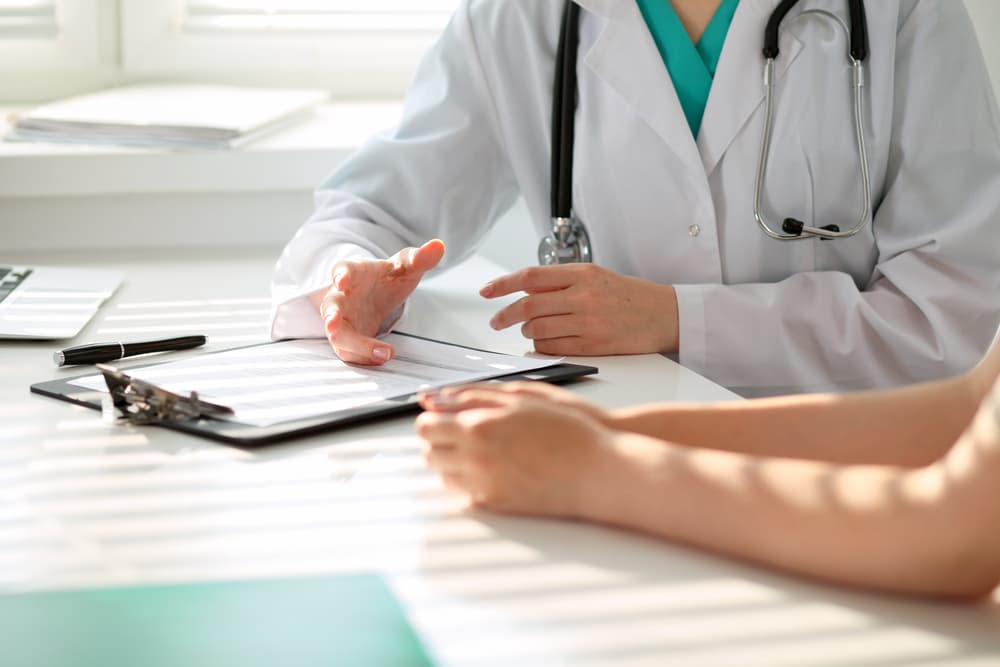 Los movimientos astrales que están sucediéndose vertiginosamente a tu alrededor infunden en tu horizonte actual un impacto positivo y te permiten recuperarte de trastornos de salud asociados con la vista, el oído o la garganta.