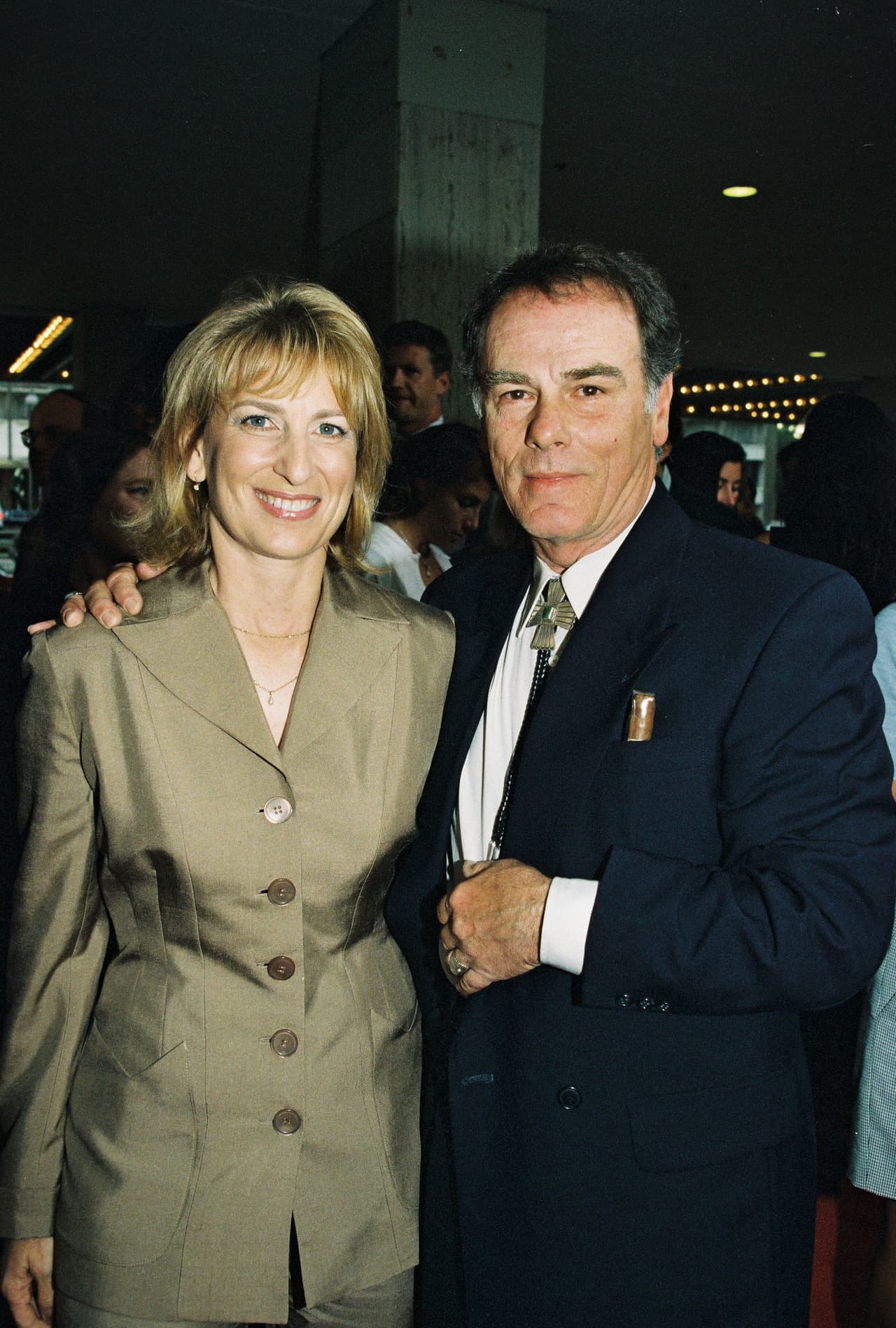 Apareció con Harrison Ford en la película ‘Air Force One’ de 1997, como el Secretario de Defensa de EU, Walter Dean.