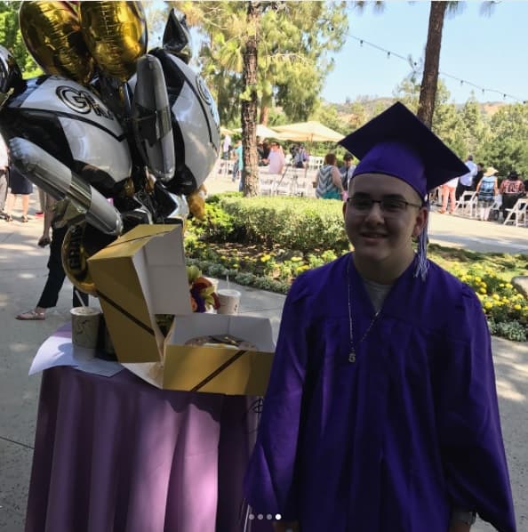 “I did it, Momma”, escribió junto a esta foto cuando se graduó de escuela superior.
