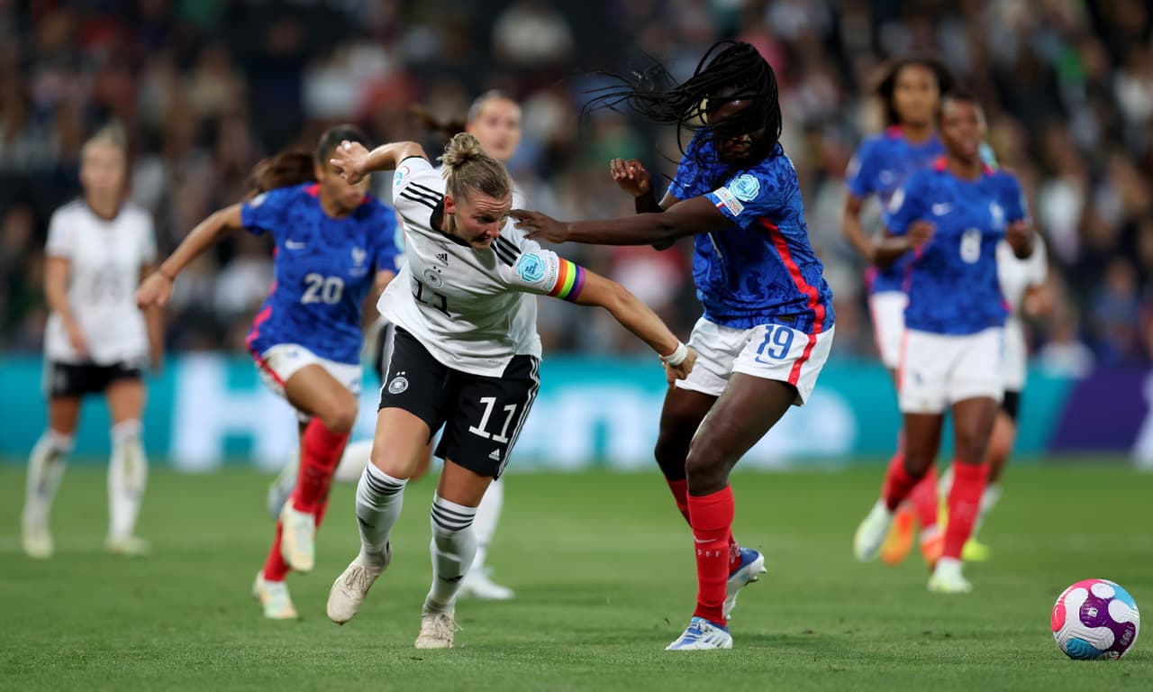 Gracias a un espectacular doblete de Alexandra Popp, Alemania venció a Francia y se metió a la Final en busca de su noveno título de la Euro Femenil. Ahora se verá las caras ante la local Inglaterra.