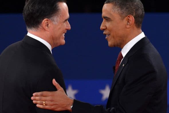 El segundo de tres debates entre el Presidente Barack Obama, candidato a la reelección, y el republicano Mitt Romney, inició en la Universidad Hofstra de Nueva York.